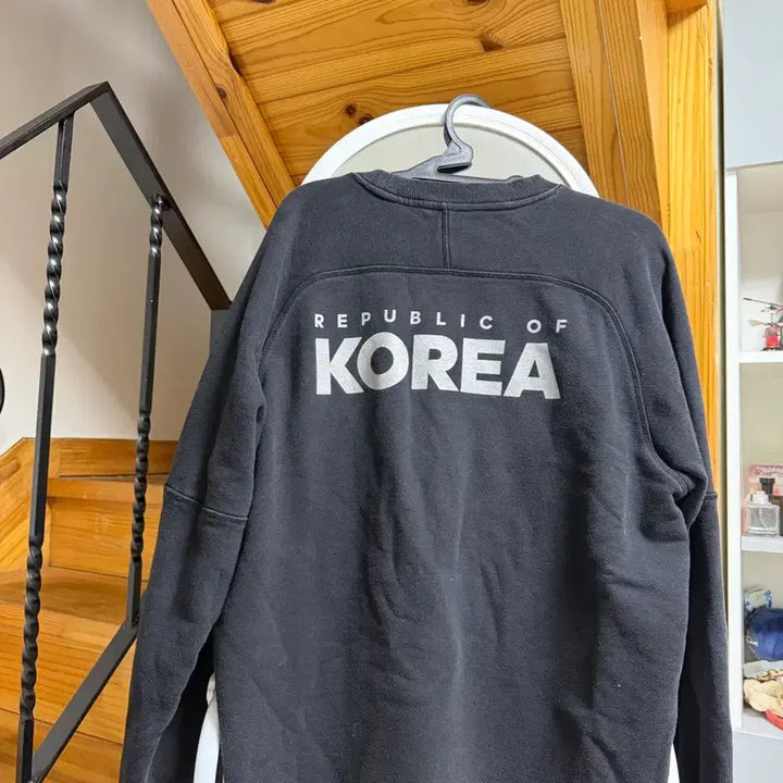 [BUNJANG] Korea Brand Logo Graphic Sweatshirt / 코리아 맨투맨