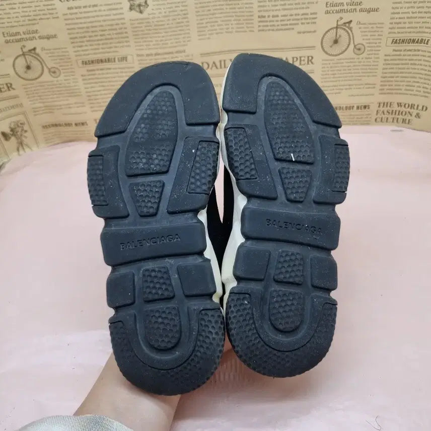 [BUNJANG] BCG Socks Sneakers / bcg 삭스스니커즈220