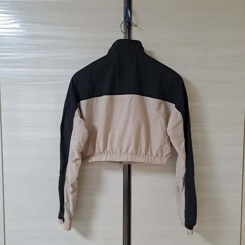 [BUNJANG] Adidas Cropped Half-Zip Windbreaker Black/Beige / 아디다스 크롭 반집업바람막이 블랙/베이지