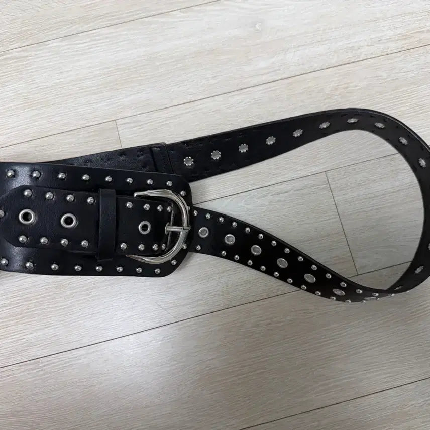 [SOLD OUT] 빈티지 느낌 벨트 (남녀공용)