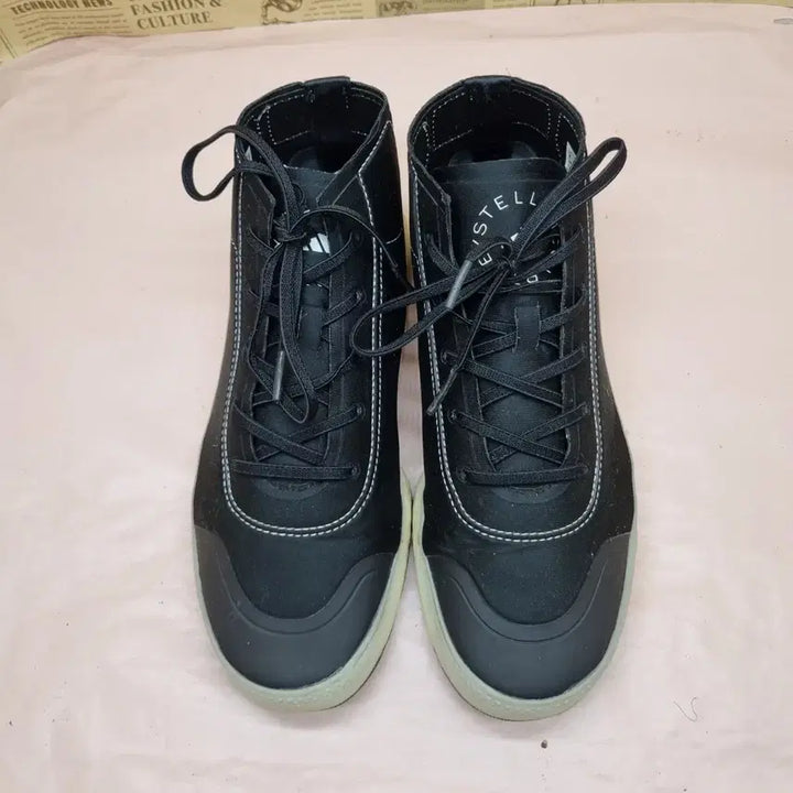 [BUNJANG] Adidas x Stella McCartney Treino Mid US 9 / 아디다스 x 스텔라메카트니 트레이노 미드250