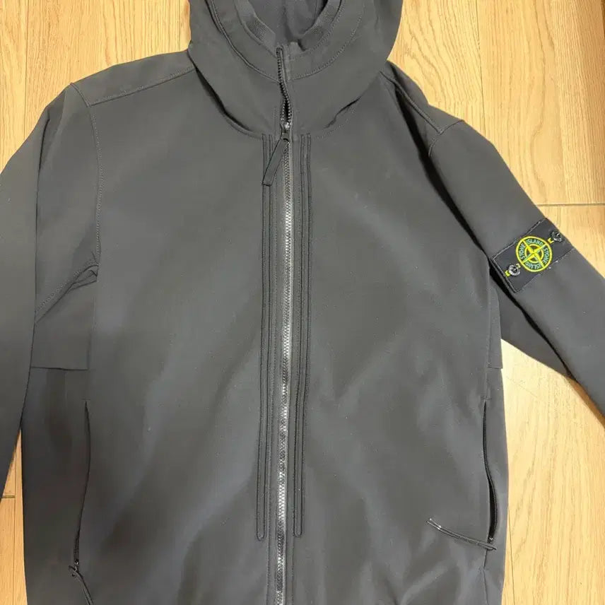 [BUNJANG] Stone Island Soft Shell Jacket / 스톤아일랜드 소프트쉘 L