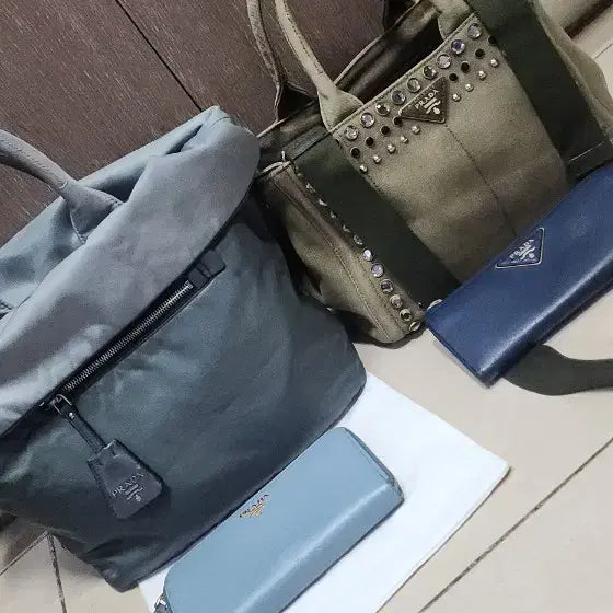 [BUNJANG] Prada Reversible Pocono Bag / 프라다 리버시블 포코노백 사용감있음
