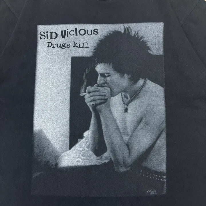 [SOLD OUT] 빈티지 00s 시드비셔스 하프 락 티