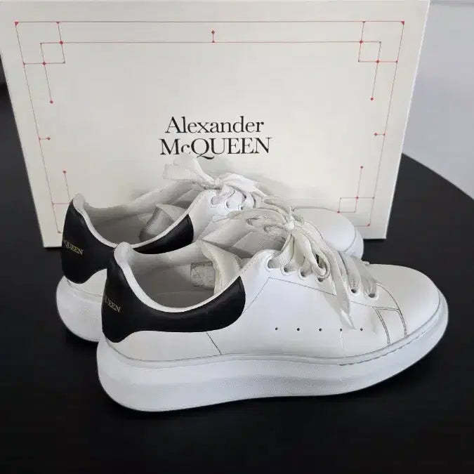 [BUNJANG] Alexander McQueen Oversized Sneaker White/Black Size 40 / 알렉산더 맥퀸 오버솔 스니커즈 화이트/블랙 40