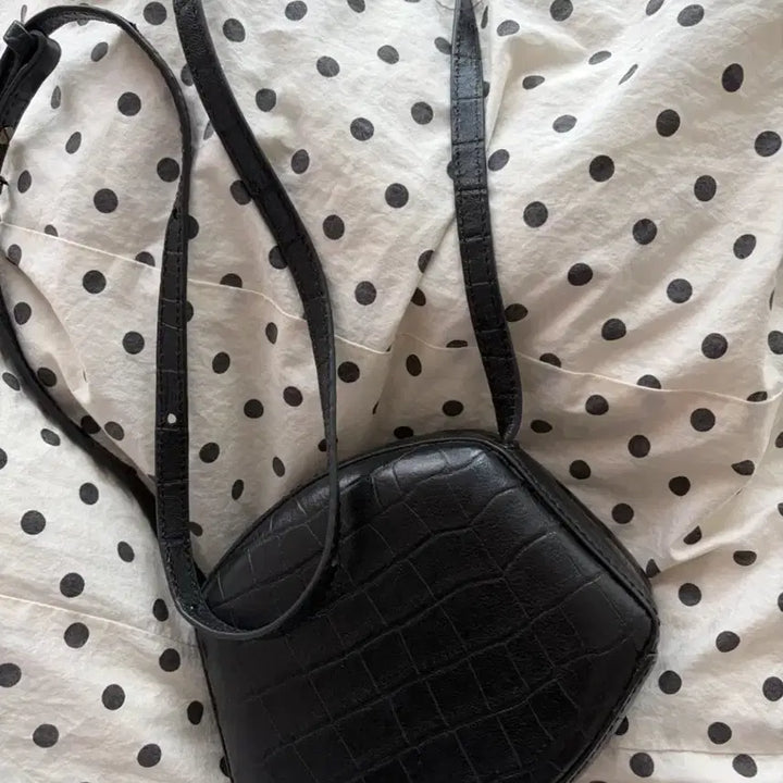 [BUNJANG] Archive Appke Mini Shell Bag Black / 아카이브앱크 mini shell 미니쉘 블랙 가방