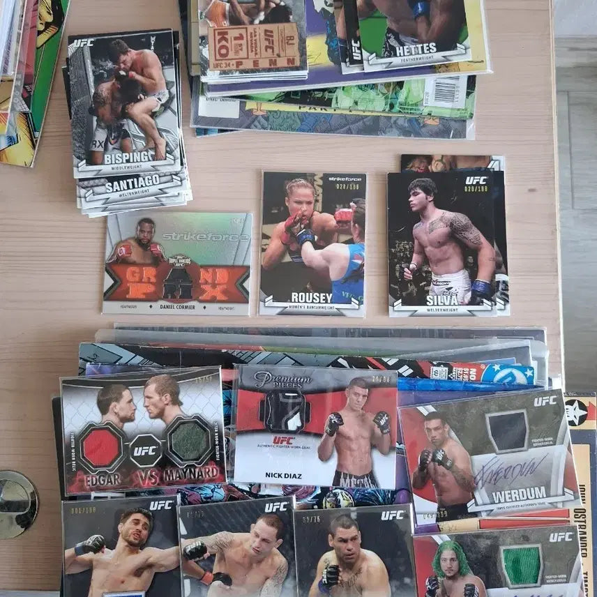 [SOLD OUT] UFC 선수 카드 모음 (싸인카드 포함)