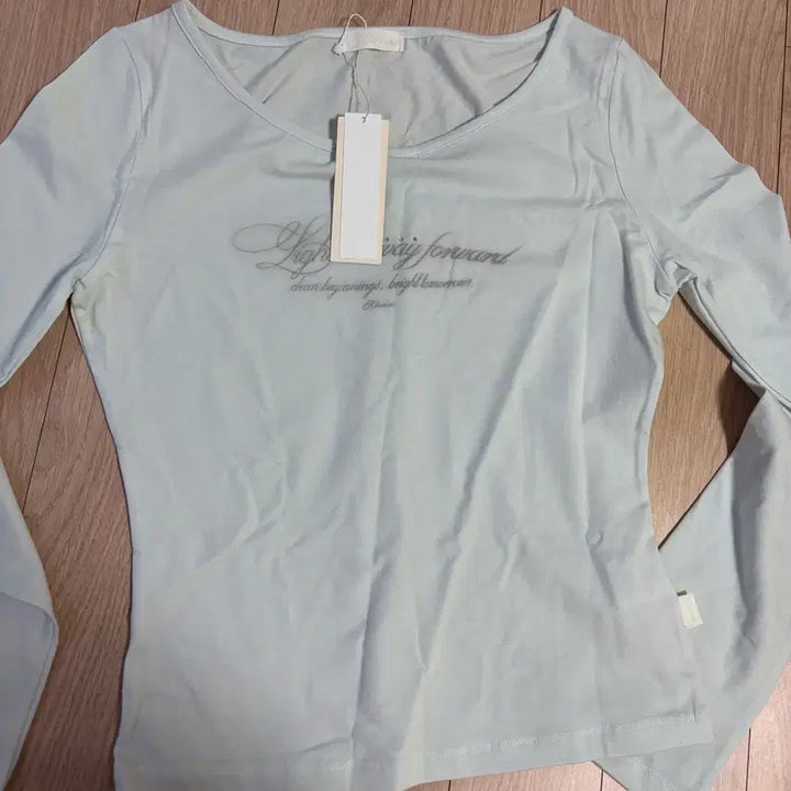 [BUNJANG] Kleesier Kleen Baby Blue Long Sleeve Top / 클리시어 kleesier kleen 롱슬리브 baby blue