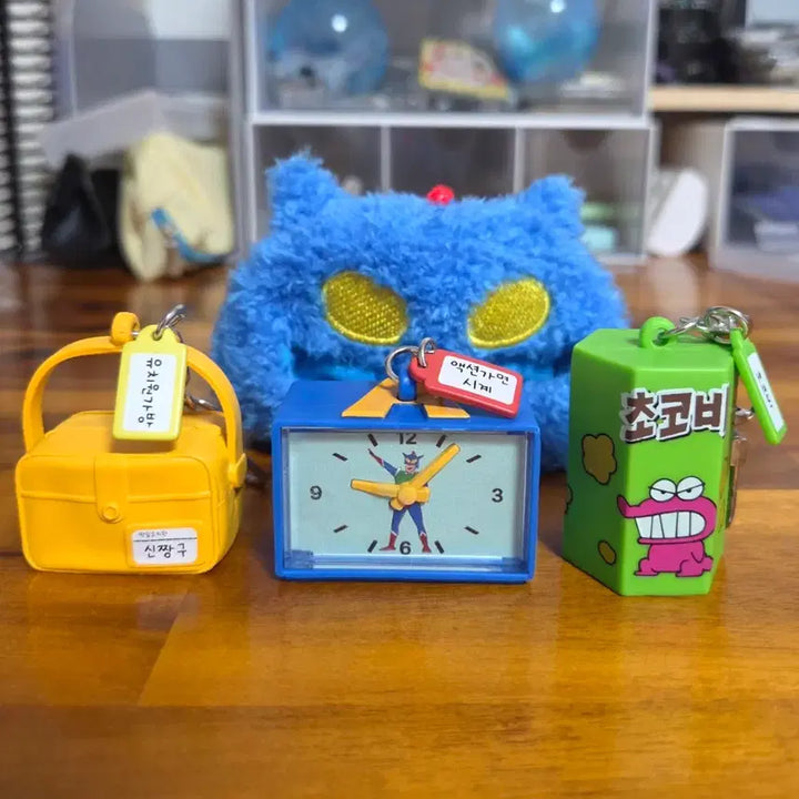 [BUNJANG] Crayon Shin-chan Miniature Gacha Set (Kindergarten Bag, Action Mask Watch, Choco-Con) / 짱구는 못말려 미니어처 가챠 일괄(유치원 가방, 액션가면 시계, 초코비)