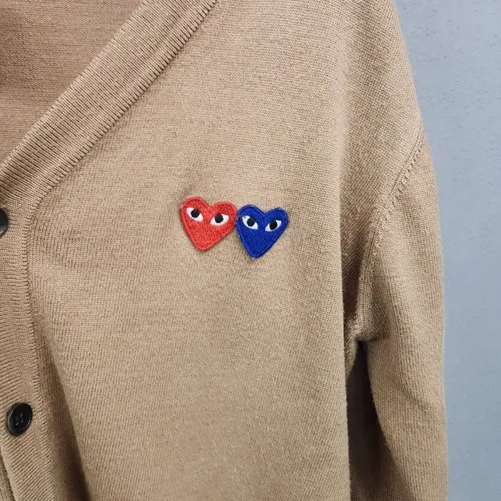 [BUNJANG] Comme des Garçons Double Wappen Cardigan Beige / 꼼데가르송 더블와펜 가디건 베이지
