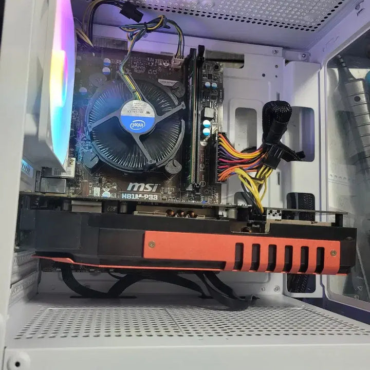 [BUNJANG] White i7-4770 Gaming PC with NVIDIA GeForce GTX 960 / 화이트 i7-4770 게이밍 PC
