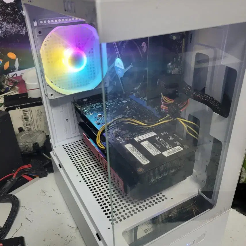 [BUNJANG] White i7-4770 Gaming PC with NVIDIA GeForce GTX 960 / 화이트 i7-4770 게이밍 PC