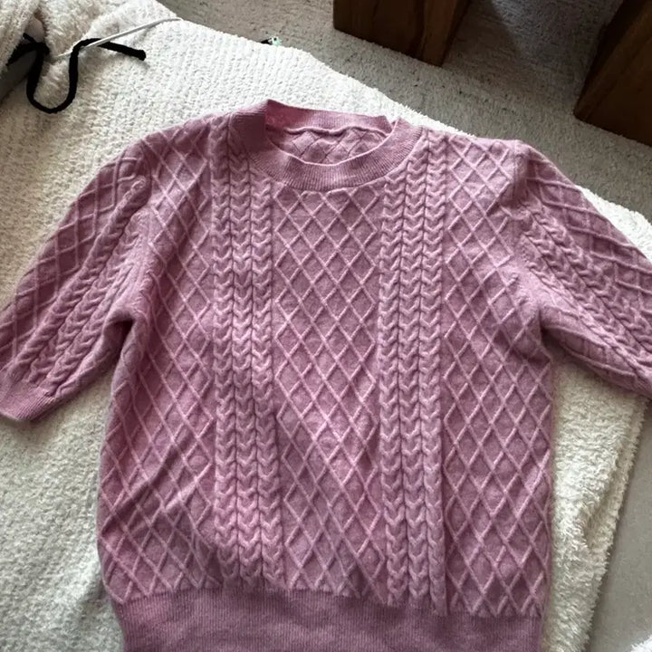 [BUNJANG] Renina Pink Cable Knit Short Sleeve T-Shirt / 르니나 핑크색 케이블 니트 반팔