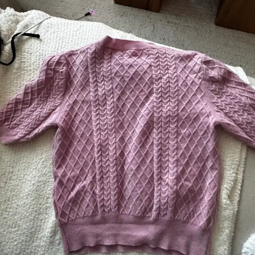 [BUNJANG] Renina Pink Cable Knit Short Sleeve T-Shirt / 르니나 핑크색 케이블 니트 반팔