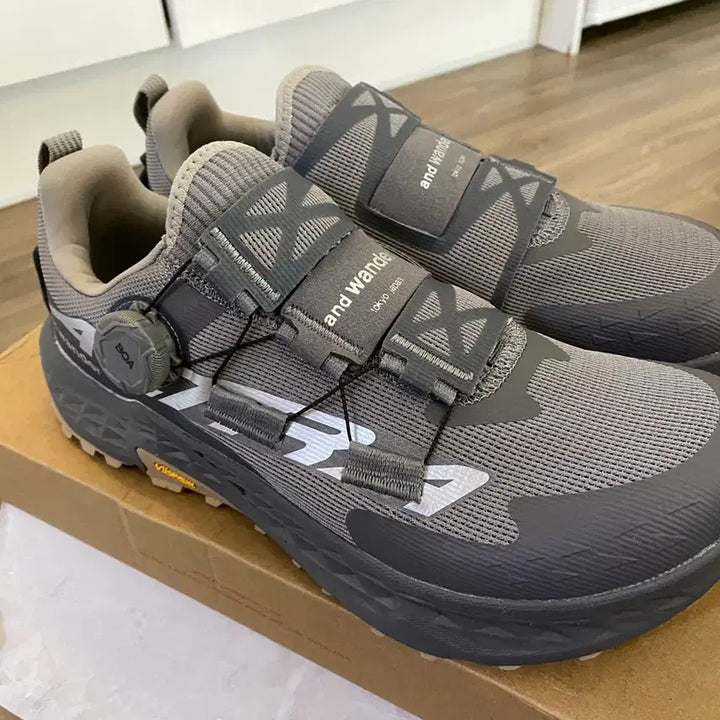 [BUNJANG] Altra Timp 5 Boa X And Wander Titanium Grey Shoes 275 / 알트라 팀프5 보아 앤드원더 티타늄 그레이 275