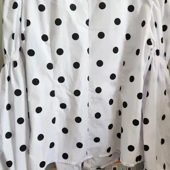 [BUNJANG] Polka Dot Blouse Shirt / 땡땡이 블라우스/셔츠