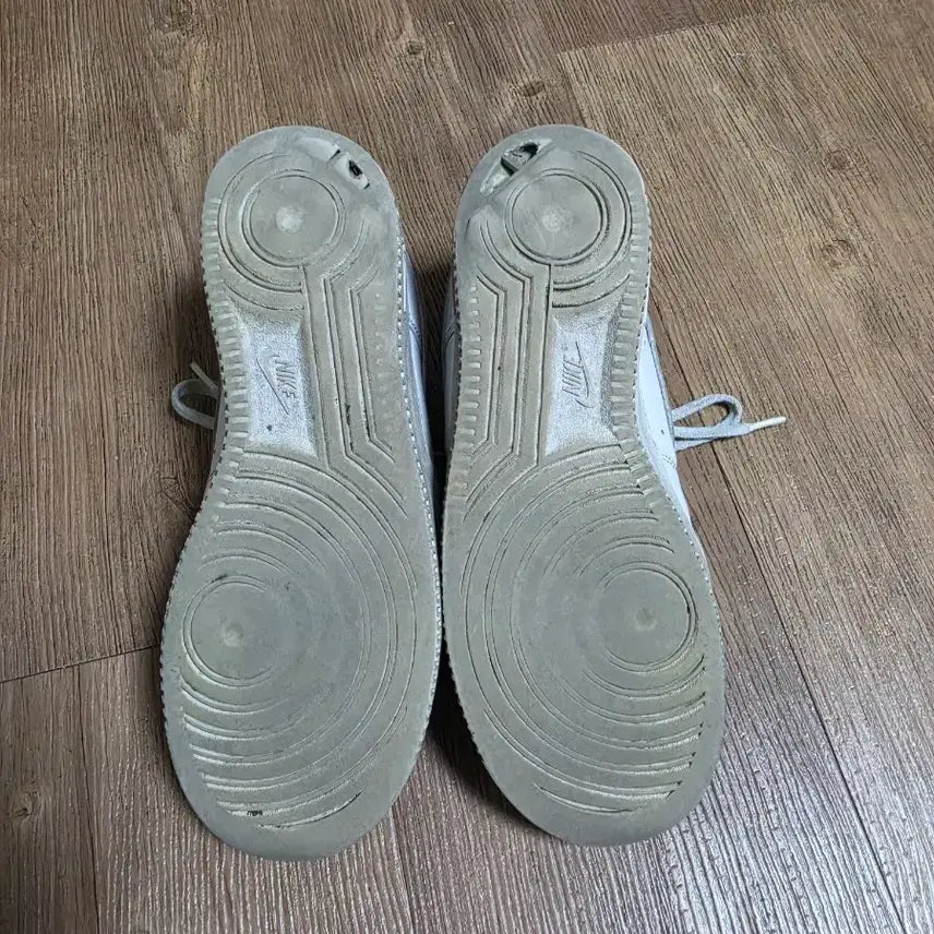 [BUNJANG] Nike Air Force 1 White Sneakers / 나이키 에어포스 265