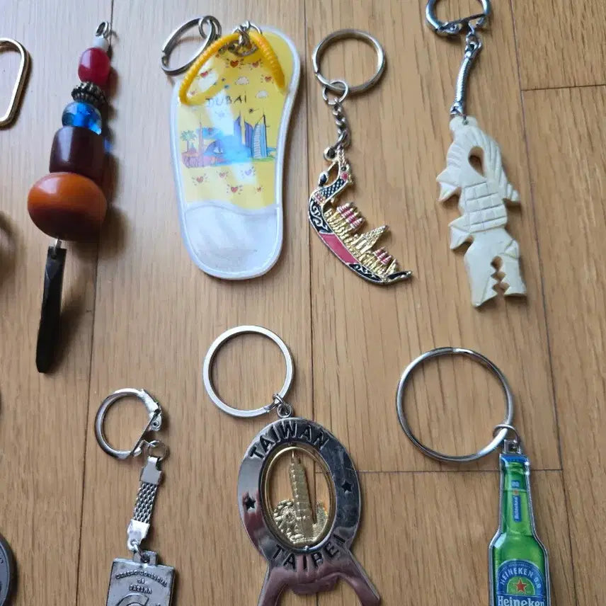 [BUNJANG] 26종 Assorted Travel Keychains Bundle Set / 해외여행키링모음26종 일괄