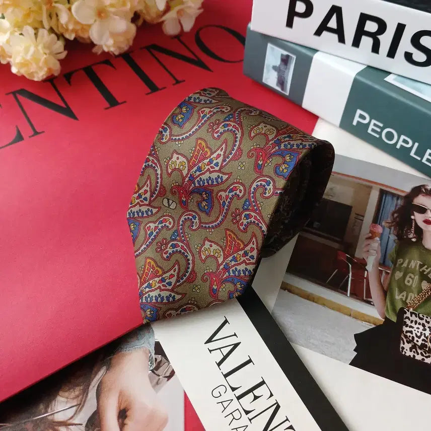 [BUNJANG] Valentino Olive Green Paisley Pattern Silk Necktie 8cm / 발렌티노 올리브그린 페이즐리 패턴 넥타이 8cm A+~A등급 E972