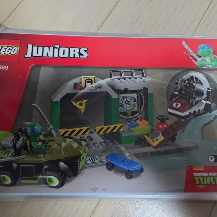 [BUNJANG] LEGO Juniors Teenage Mutant Ninja Turtles 10669 / 레고 닌자거북이 10669 주니어 팔아요.
