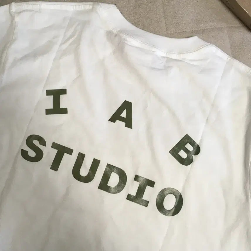 [BUNJANG] IAB STUDIO T-Shirt White / IAB STUDIO 아이앱스튜디오 반팔 티셔츠 화이트