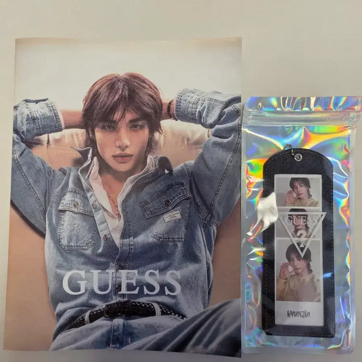 [BUNJANG] Stray Kids Hyunjin Guess Catalogs Keyring Set / 스트레이키즈 현진 게스 카탈로그 키링 세트