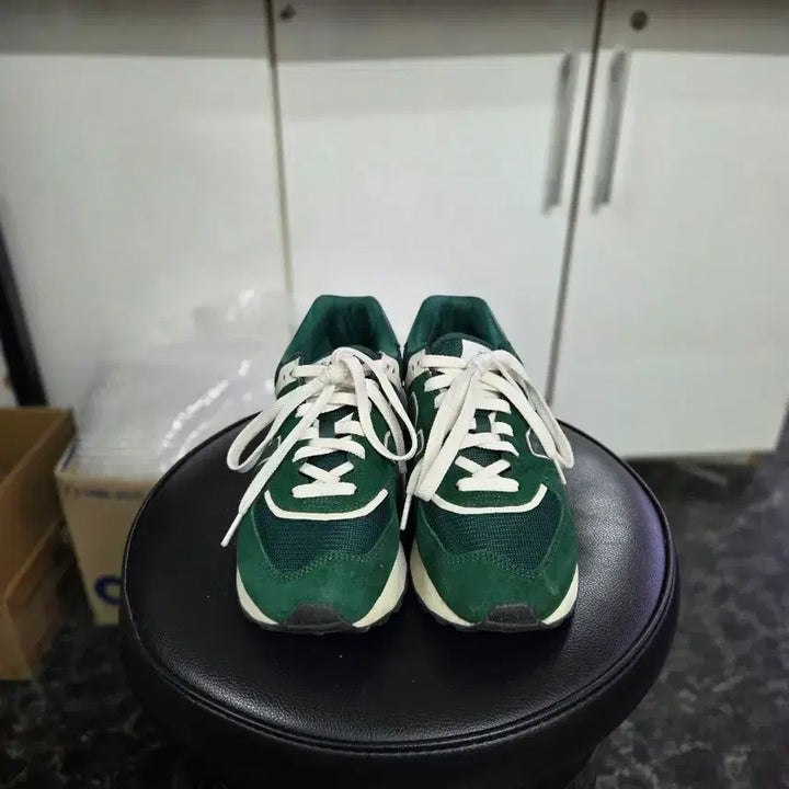 [BUNJANG] New Balance 574 Legacy Green Sneakers / [260] 뉴발란스 574 레거시 그린