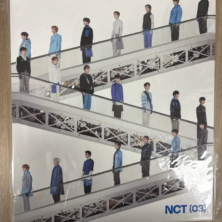 [BUNJANG] NCT Universe Photocard Case (with Photocard) / 정품 새상품 NCT Universe 포카 케이스 (포카 포함)