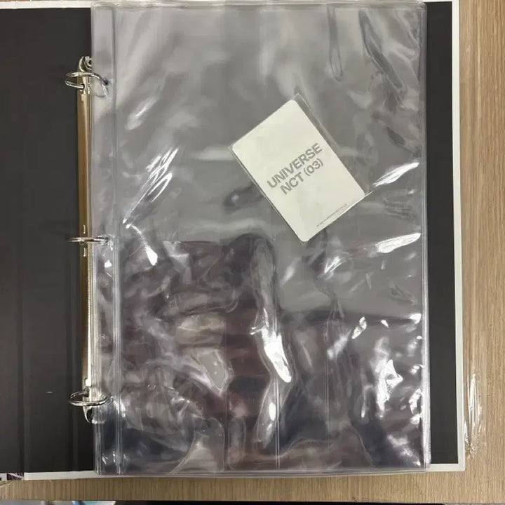 [BUNJANG] NCT Universe Photocard Case (with Photocard) / 정품 새상품 NCT Universe 포카 케이스 (포카 포함)
