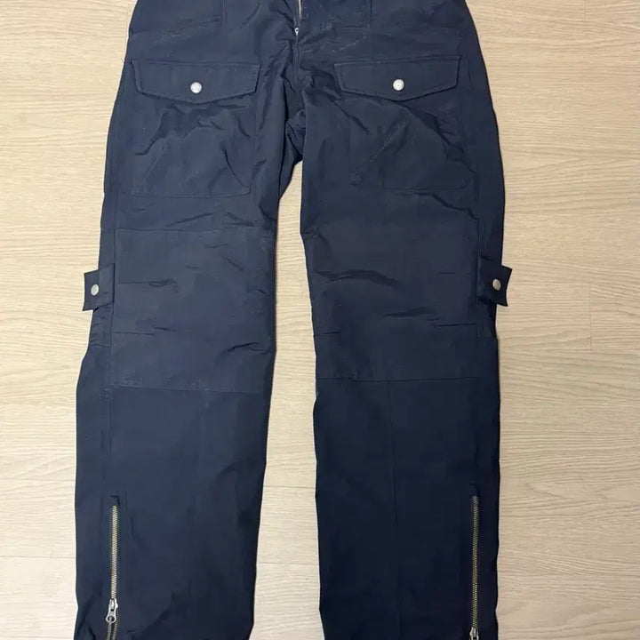 [BUNJANG] Andersson Bell x ASICS Cargo Pants (Size S) / 앤더슨벨 아식스 콜라보 카고 팬츠 s
