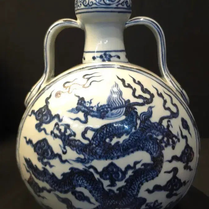 [BUNJANG] Joseon Dynasty Celadon Porcelain Vase with Dragon and Clouds Motif / 260507-6 청화 운용문 양이포월병