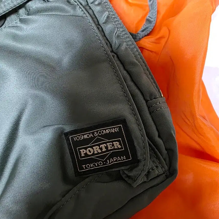 [BUNJANG] Porter Tanker Bag Large Khaki Shoulder Bag / 포터 탱커가방 라지 사이즈 카키색 +포터 더스트백+이너백