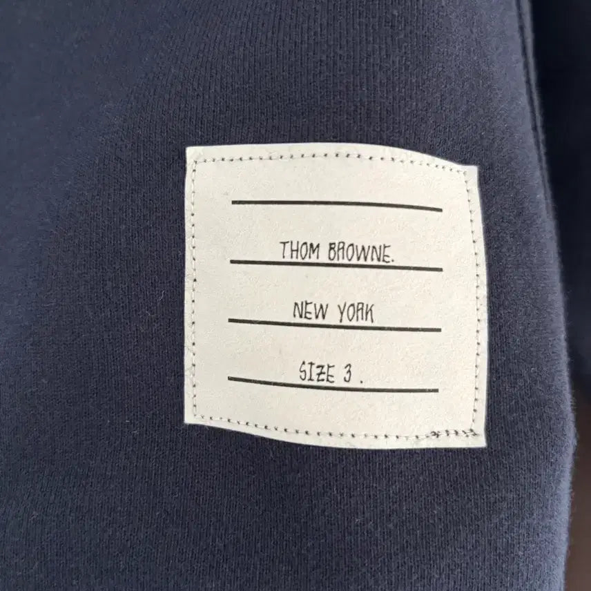 [BUNJANG] Thom Browne Sweatshirt Navy Diagonal Stripe (Size 3) / (실착1회) 톰브라운 맨투맨 네이비 사선완장