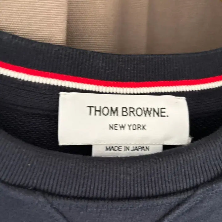 [BUNJANG] Thom Browne Sweatshirt Navy Diagonal Stripe (Size 3) / (실착1회) 톰브라운 맨투맨 네이비 사선완장