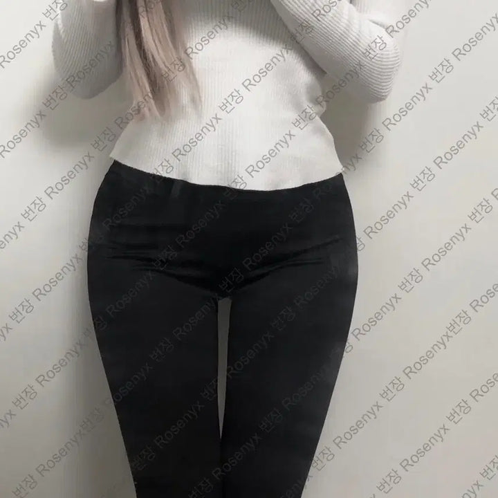 [SOLD OUT] 착샷 | 레깅스 블랙
