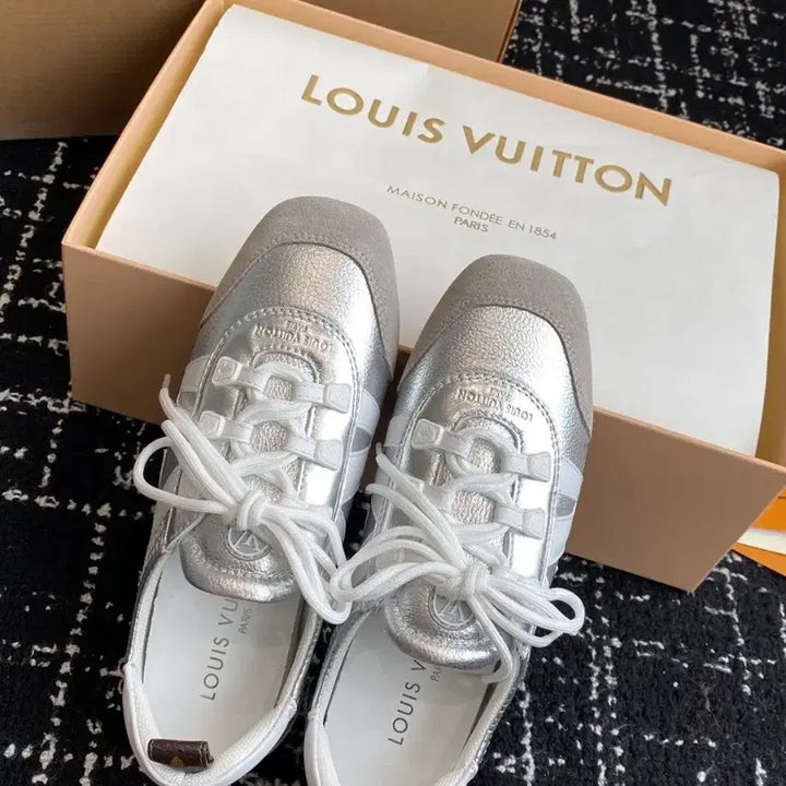 [BUNJANG] Louis Vuitton Sneaker Liryna Ballet Sneaker / 루이비통 스니커리나 시리즈 운동화