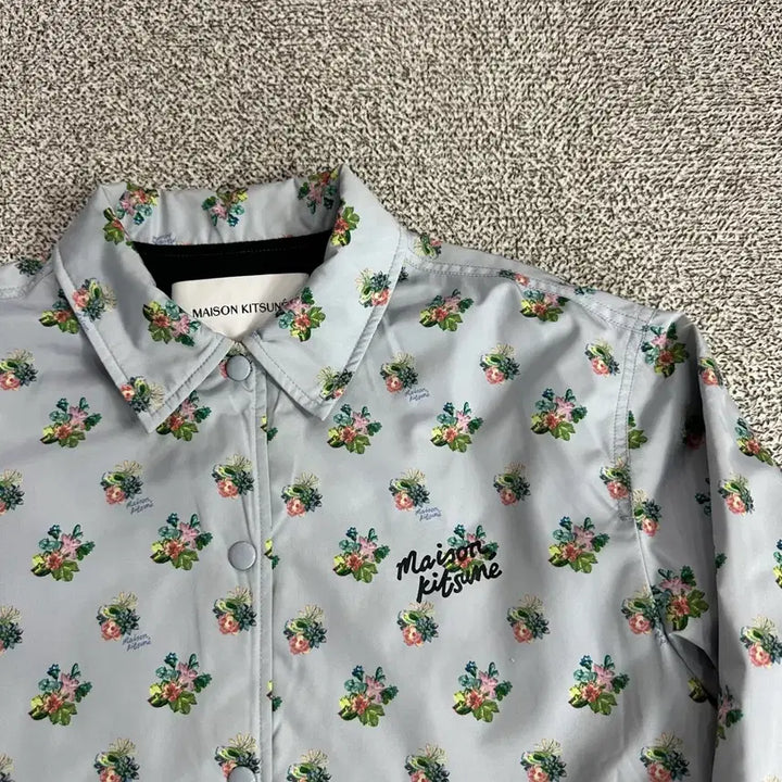 [BUNJANG] Maison Kitsuné Flower Coach Jacket Windbreaker / 매종키츠네 바람막이