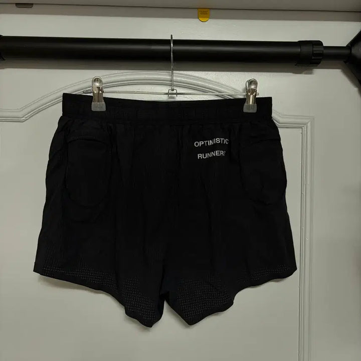 [BUNJANG] Optimistic Runners Performance Perforated Shorts Black / [M] 옵티미스틱러너 퍼포먼스 쇼트