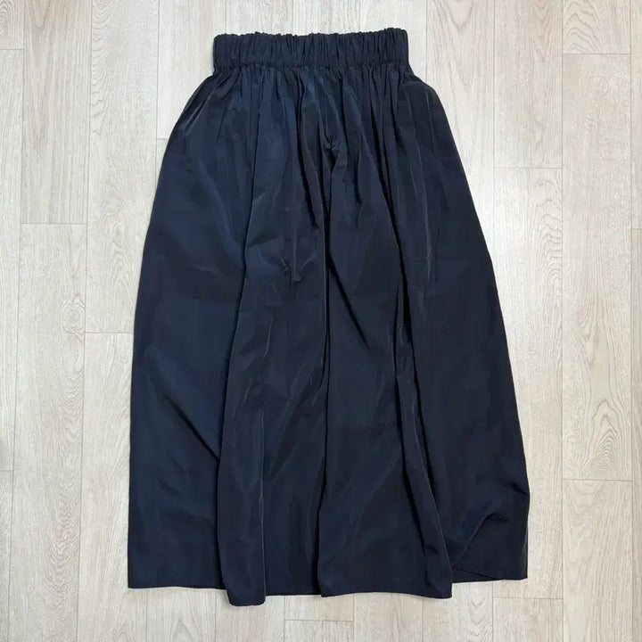 [BUNJANG] Uniqlo Volume Gather Skirt Navy / 유니클로 볼륨개더스커트 네이비