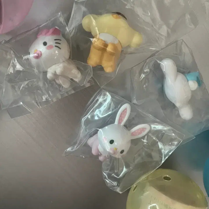 [BUNJANG] Sanrio Baby Hug Court Hello Kitty Wish Me Mell PomPomPurin Cinnamoroll Gacha / 산리오 베이비 허그코트 헬로키티 위시미멜 폼폼푸린 시나모롤 가챠