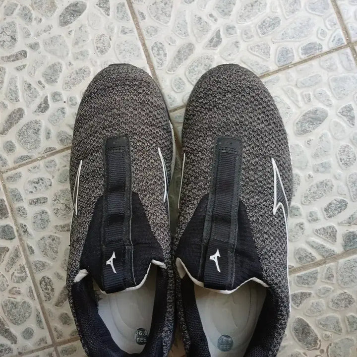 [BUNJANG] Mizuno Grey Slip-on Sneakers / 미즈노 슬립온 운동화 회색