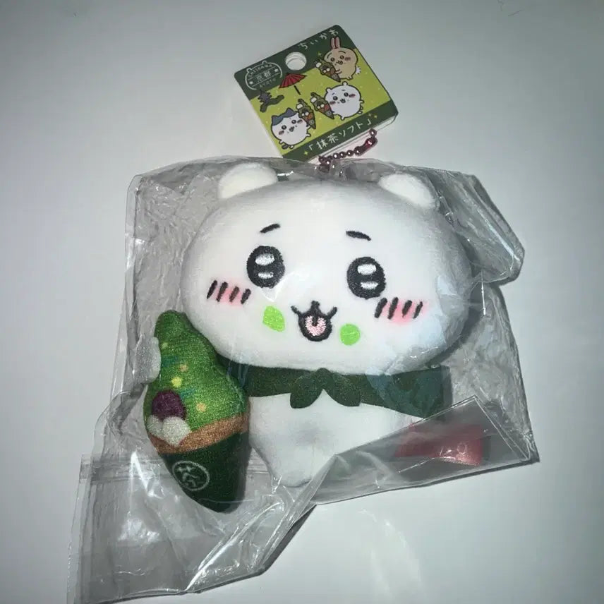 [BUNJANG] Bandai Cheikawa Matcha Soft Serve Ice Cream Plush Keyring (Sealed) / [미개봉] 반다이 먼작귀 치이카와 말차 소프트 아이스크림 인형 키링