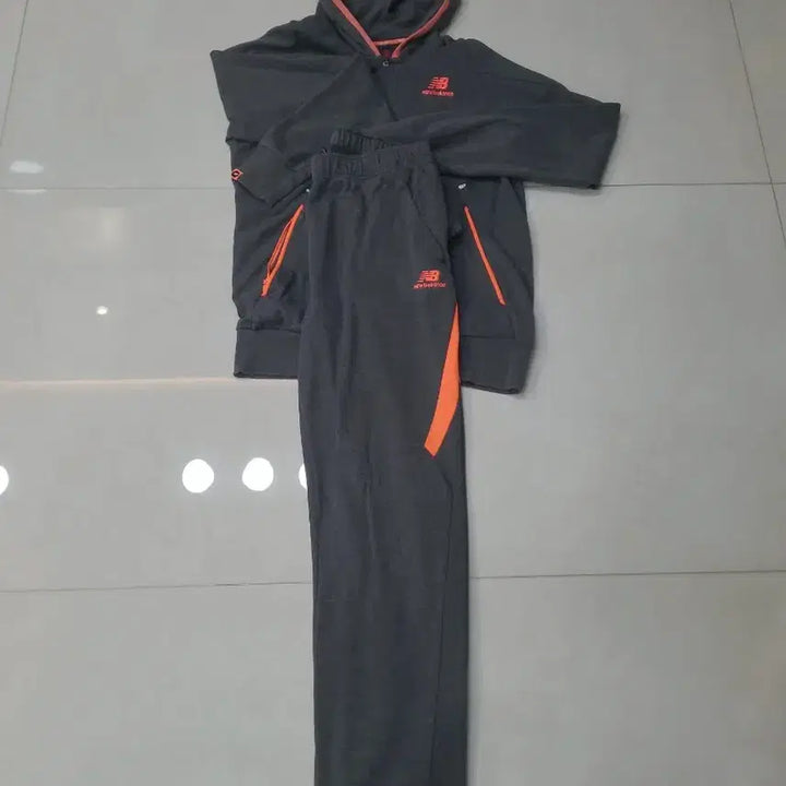 [BUNJANG] New Balance Grey Hoodie Orange Accent L / 뉴발란스 (정품)그레이 후드집업 오렌지 포인트 L