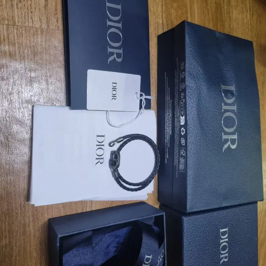 [BUNJANG] Dior CD Icon Black Leather Bracelet / 디올 cd icon 블랙가죽팔찌