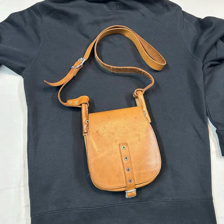 [BUNJANG] Yoshida Porter Baron Leather Crossbody Shoulder Bag / 요시다 포터 바론 가죽 크로스백 숄더백 Z16