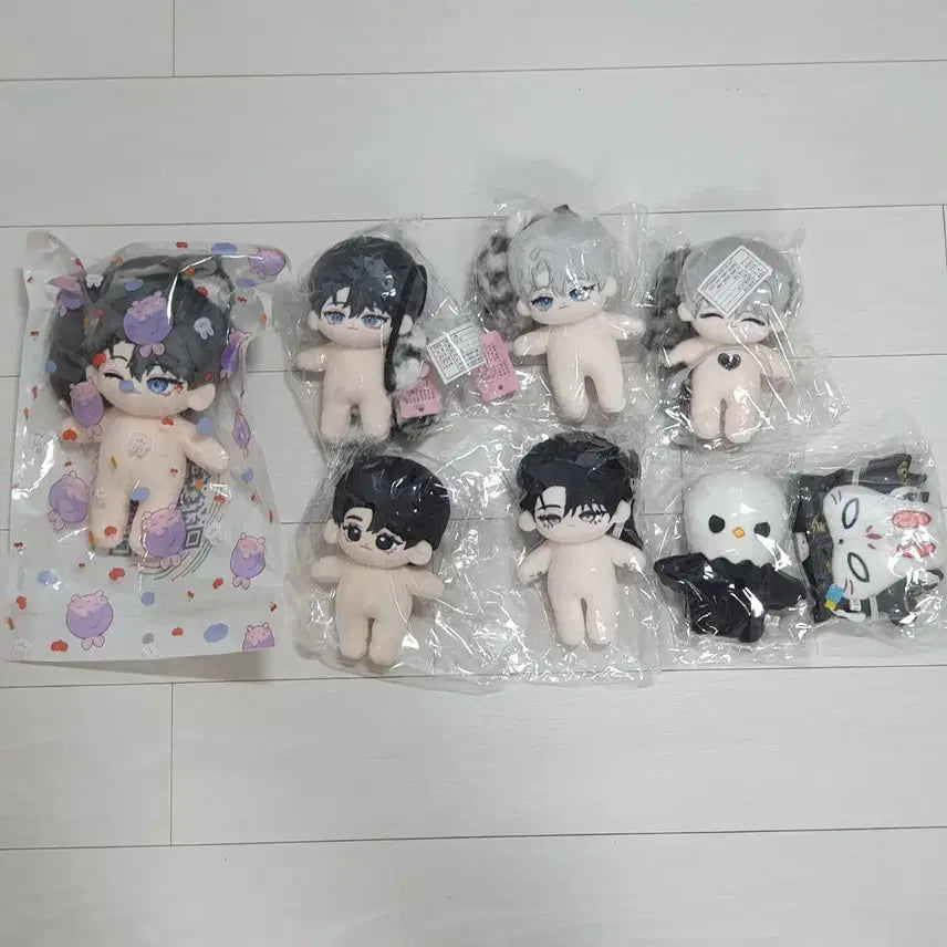 [BUNJANG] Debut or Not? (Demutj) Doll, Photocard, Postcard Bundle Set / 데못죽 인형 포카 엽서 일괄