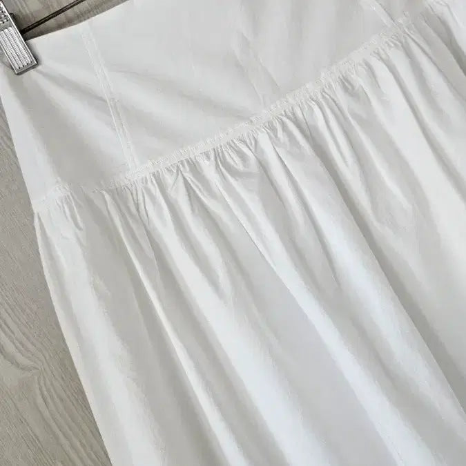 [SOLD OUT] 퀄리티좋은 화이트스커트
