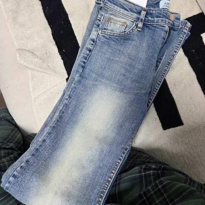 [BUNJANG] Light Wash Denim Bootcut Pants / 연청 데님 부츠컷 팬츠 청바지