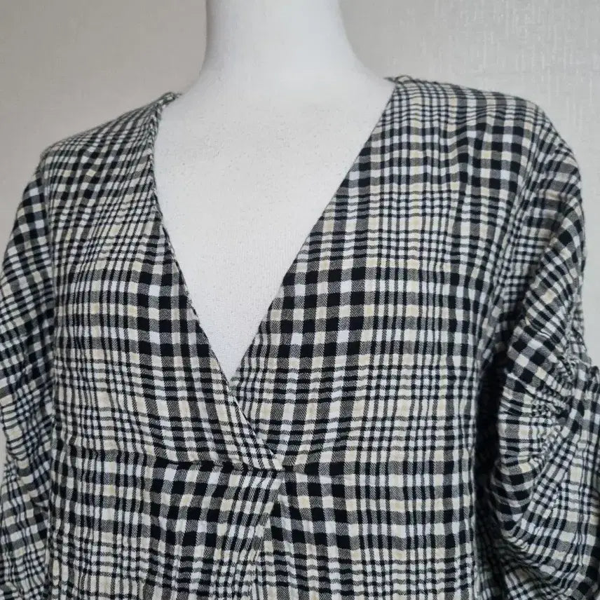 [BUNJANG] Zara Twisted Sleeve Check Blouse / BL143 자라 꼬임소매체크블라우스