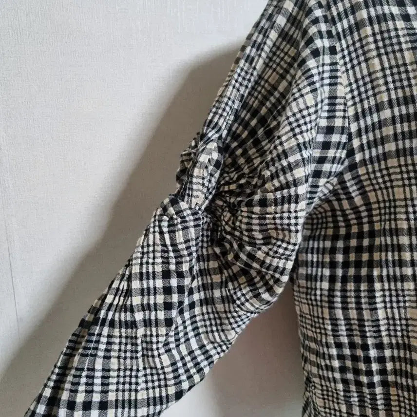 [BUNJANG] Zara Twisted Sleeve Check Blouse / BL143 자라 꼬임소매체크블라우스